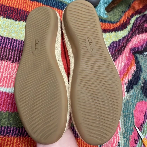 Collection by Clark’s Red Suede Espadrilles sz 7.5 - Picture 5 of 5